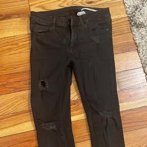 Ripped skinny black jeans